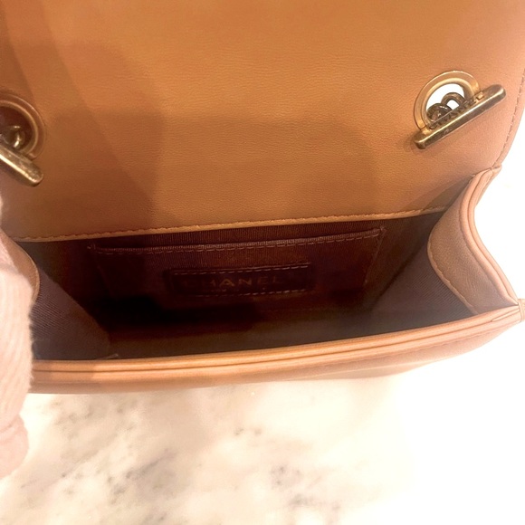 Authentic Chanel crossbody - Picture 4 of 8